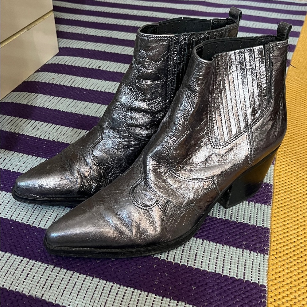 Silver Sam Edelman Cowgirl / Witch Booties